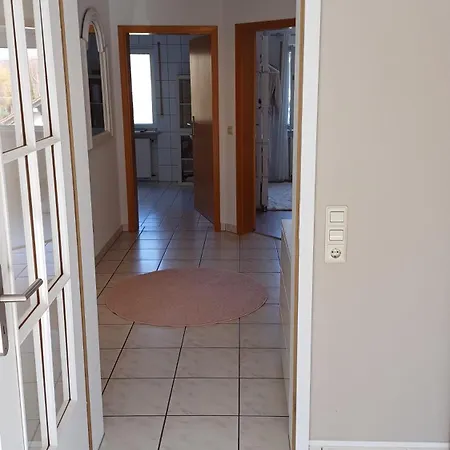 Helle Neu Renovierte Dachgeschosswohnung Mit Balkon * Штоках